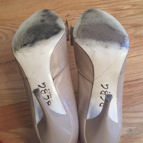 BCBG nude peep toe heels with bow detail. Size 10. - Picture 7 of 7